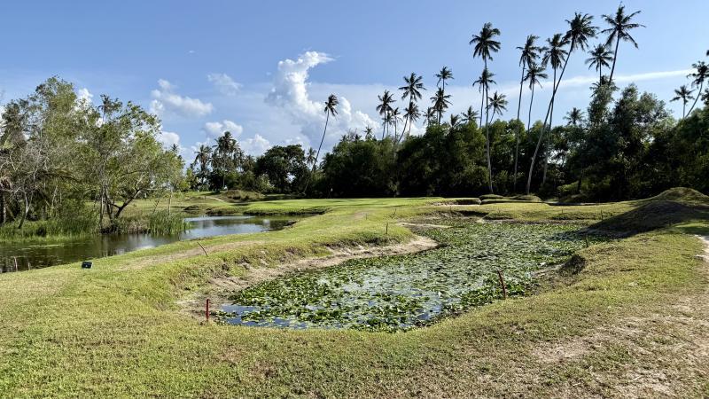 Das sehr gut mit Wasser verteidigte zweite Gruen