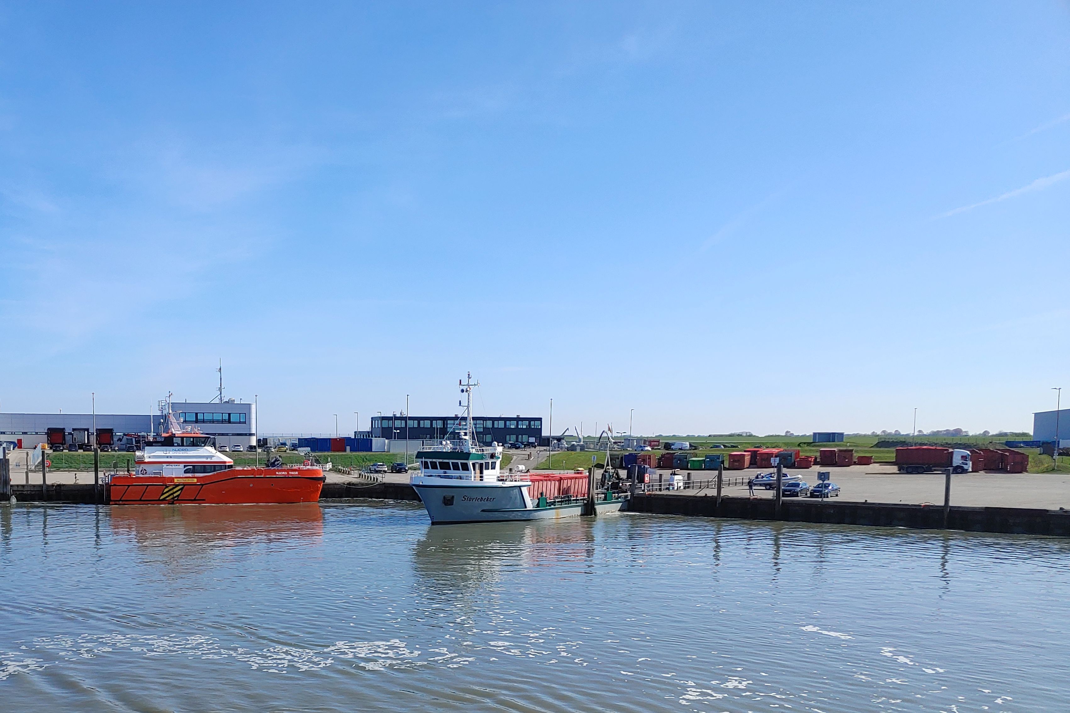 Norddeich: Hafen und Vorfreude Norddeich: Hafen und Vorfreude